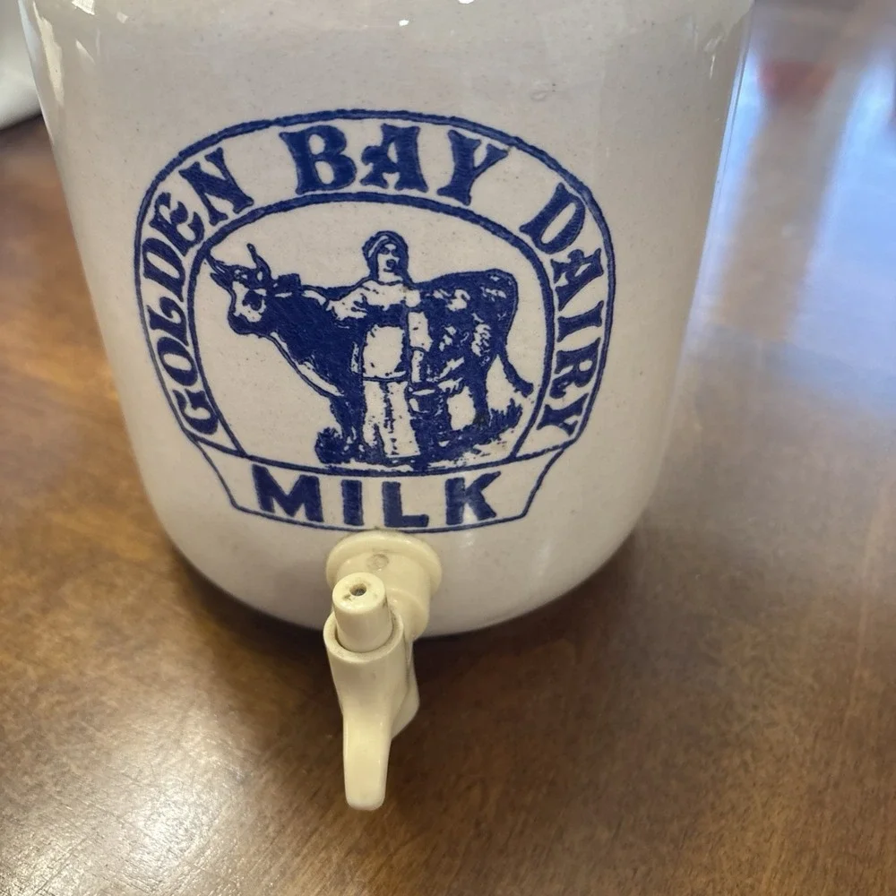 Golden Bay Dairy Milk K‎ jug By Shop Santa Ana CA USA With Spout & Glass Lid